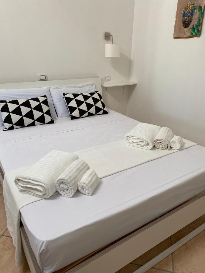 Bed and Breakfast Shortlet I Mori Brucoli Exteriér fotografie